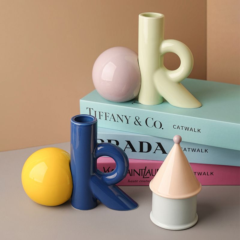 Vaso in ceramica a forma di OK - Ok Lighting Decor recensione e prezzo