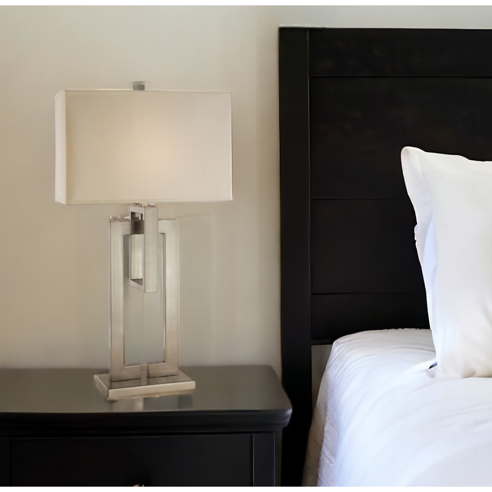 Lampada da scrivania con diodo - Geometric Lamp Shade recensione e prezzo